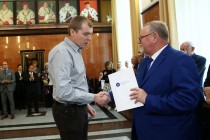 Uroczyste wręczenie nagród za stypendia naukowe i osiągnięcia (Collegium Maximum UMK, 29.09.2017) [fot. Andrzej Romański]