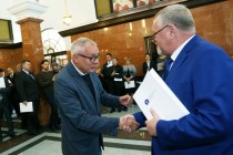 Uroczyste wręczenie nagród za stypendia naukowe i osiągnięcia (Collegium Maximum UMK, 29.09.2017) [fot. Andrzej Romański]