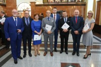 Uroczyste wręczenie nagród za stypendia naukowe i osiągnięcia (Collegium Maximum UMK, 29.09.2017) [fot. Andrzej Romański]