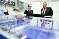 Gen. Simon Worden z NASA w Instytucie Fizyki (12.02.2018) [fot. Andrzej Romański]