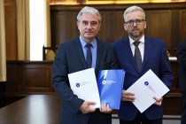 Uroczystość wręczenia nagród Rektora za osiągnięcia w dziedzinie dydaktyczno-wychowawczej, naukowo-badawczej oraz organizacyjnej (19.09.2018, Collegium Maximum) [fot. Andrzej Romański]