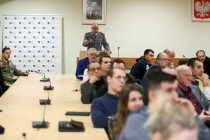 Wykład rektorski z doradcą NATO pułkownikiem Leonhardem Hirschmannem (19.11.2018, Collegium Humanisticum) [fot. Andrzej Romański]