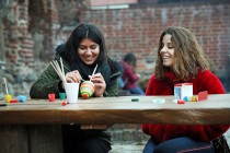 Spotkanie wielkanocne studentów programu Erasmus w ruinach zamku krzyżackiego (12.04.2019) [fot. Andrzej Romański]