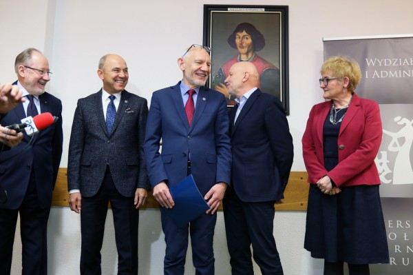 rof. Andrzej Sokala kandydatem na rektora UMK na kadencję 2020-2024 [fot. Andrzej Romański]