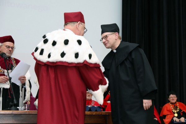 więto Uniwersytetu - doktoraty i habilitacje (Aula UMK, 19.02.2020) [fot. Andrzej Romański]