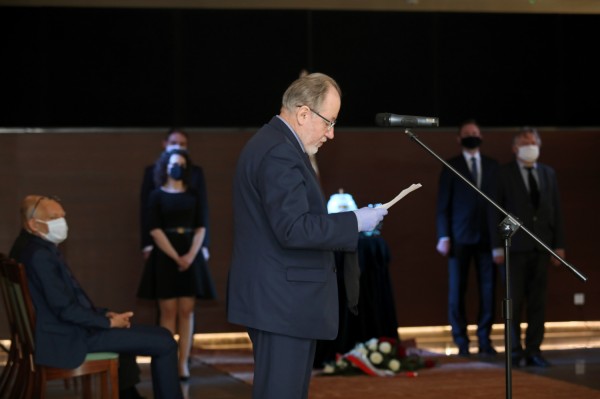 Uroczystości pogrzebowe prof. Mariana Filara (Aula UMK, 5.06.2020) [fot. Andrzej Romański]