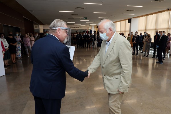 Nagrody dla pracowników naukowych (Aula UMK, 24.06.2020) [fot. Andrzej Romański]