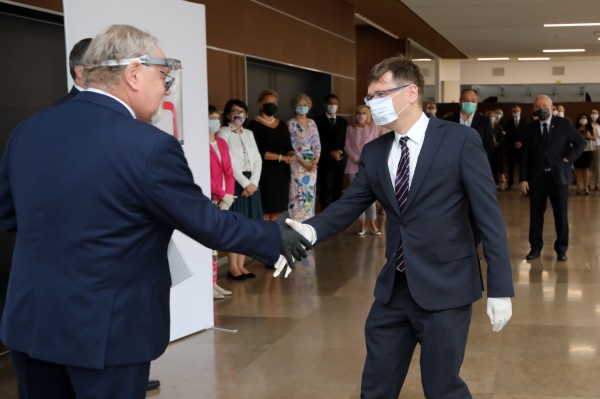 Nagrody dla pracowników naukowych (Aula UMK, 24.06.2020) [fot. Andrzej Romański]