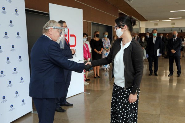 Nagrody dla pracowników naukowych (Aula UMK, 24.06.2020) [fot. Andrzej Romański]