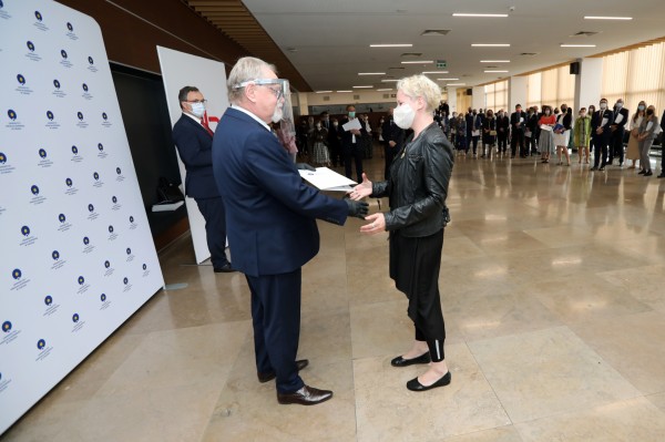 Nagrody dla pracowników naukowych (Aula UMK, 24.06.2020) [fot. Andrzej Romański]