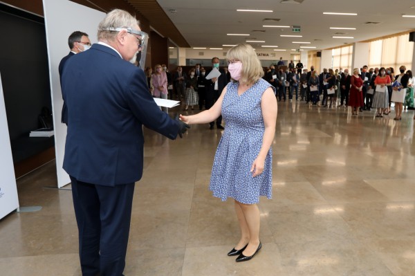 Nagrody dla pracowników naukowych (Aula UMK, 24.06.2020) [fot. Andrzej Romański]