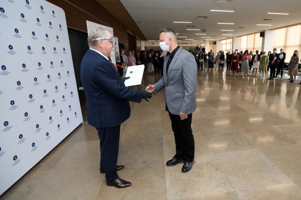 Nagrody dla pracowników naukowych (Aula UMK, 24.06.2020) [fot. Andrzej Romański]