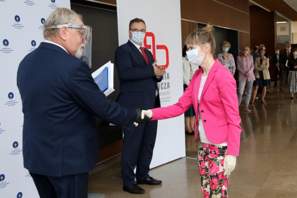 Nagrody dla pracowników naukowych (Aula UMK, 24.06.2020) [fot. Andrzej Romański]