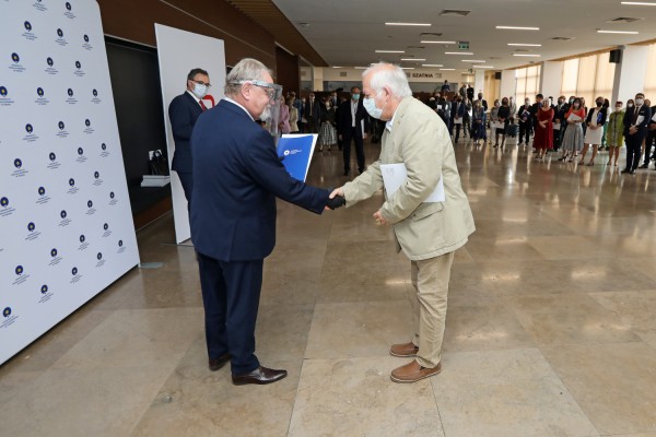 Nagrody dla pracowników naukowych (Aula UMK, 24.06.2020) [fot. Andrzej Romański]