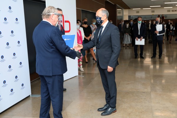 Nagrody dla pracowników naukowych (Aula UMK, 24.06.2020) [fot. Andrzej Romański]