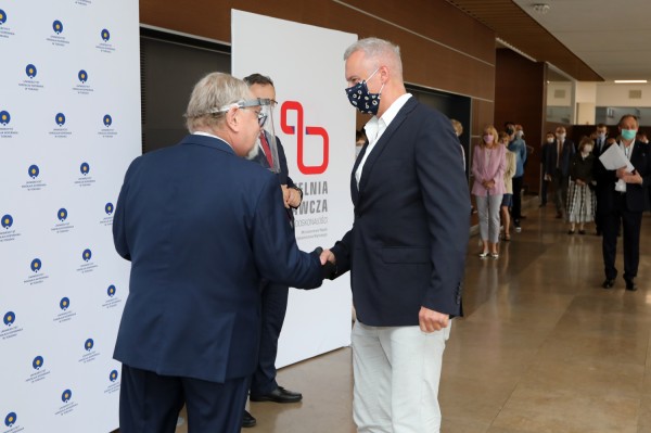 Nagrody dla pracowników naukowych (Aula UMK, 24.06.2020) [fot. Andrzej Romański]