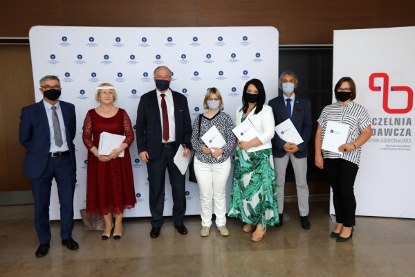 Nagrody dla pracowników naukowych (Aula UMK, 24.06.2020) [fot. Andrzej Romański]