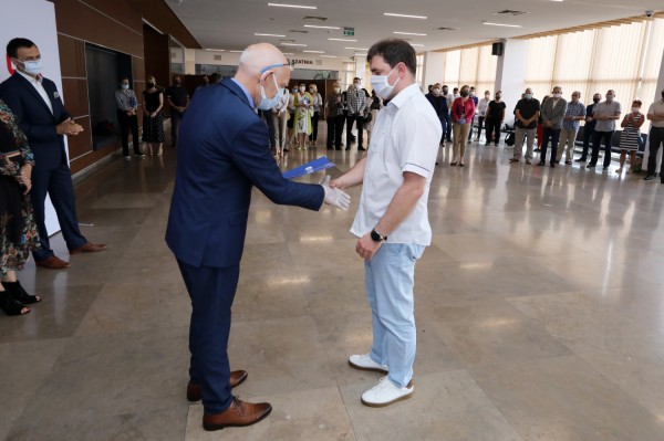 Nagrody Rektora UMK dla pracowników administracji (Aula UMK, 23.06.2020) [fot. Andrzej Romański]