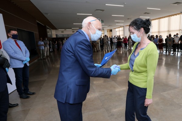 Nagrody Rektora UMK dla pracowników administracji (Aula UMK, 23.06.2020) [fot. Andrzej Romański]