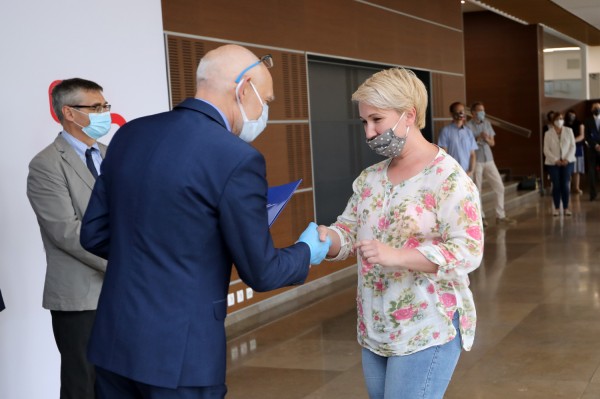 Nagrody Rektora UMK dla pracowników administracji (Aula UMK, 23.06.2020) [fot. Andrzej Romański]