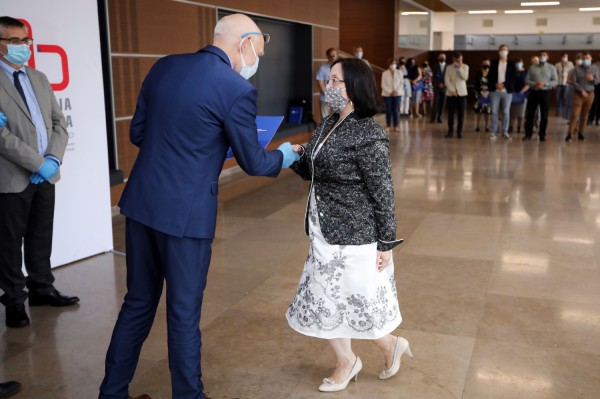 Nagrody Rektora UMK dla pracowników administracji (Aula UMK, 23.06.2020) [fot. Andrzej Romański]