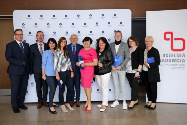 Nagrody Rektora UMK dla pracowników administracji (Aula UMK, 23.06.2020) [fot. Andrzej Romański]