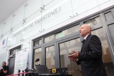 Gospodarzem uroczystości był dyrektor Instytutu Fizyki prof. Włodzimierz Jaskólski 
