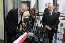 Oprócz tradycyjnej wstęgi, prof. Chwirot uruchomił również 