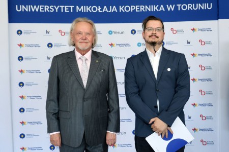 Kliknij, aby powiększyć zdjęcie.
