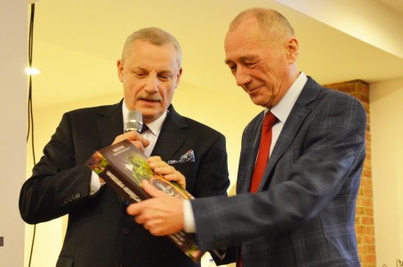 Kliknij, aby powiększyć zdjęcie.
