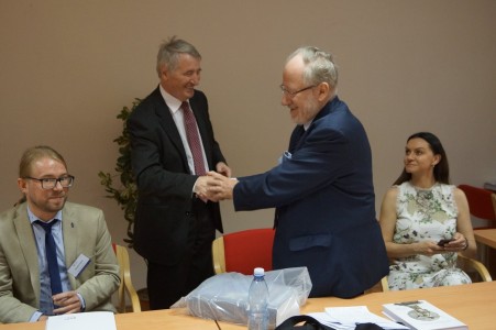 Click to zoom the picture.