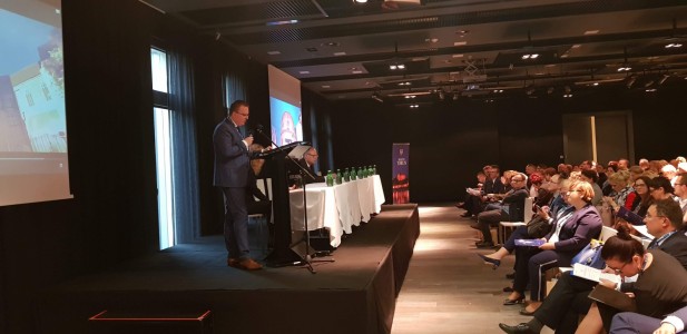 Click to zoom the picture.