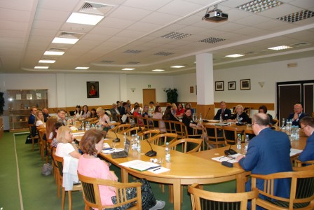 Click to zoom the picture.