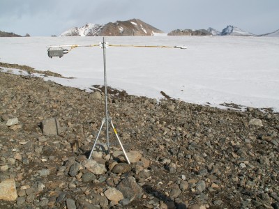 Radiation balance measuring site (CNR 4) - LW1 [fot. A. Araźny]