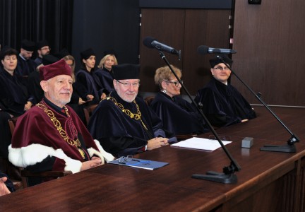 Click to zoom the picture.