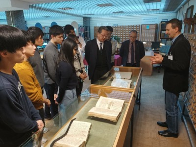 Click to zoom the picture.