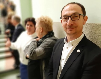 Click to zoom the picture.