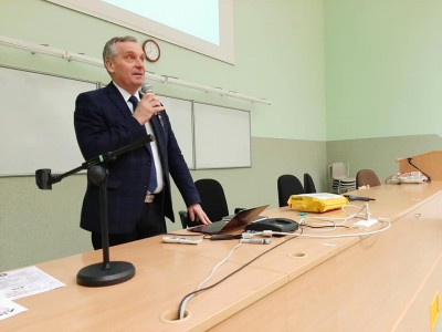 Click to zoom the picture.