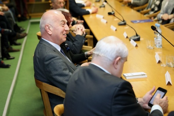 Click to zoom the picture.