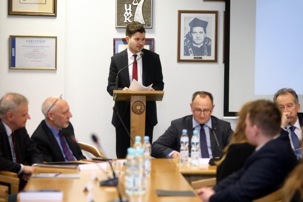 Click to zoom the picture.