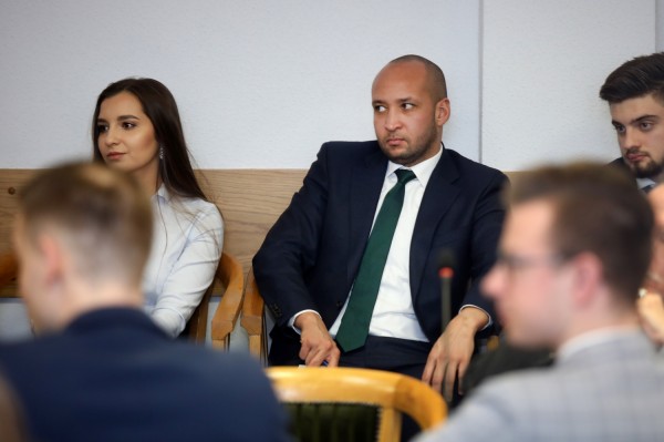 Click to zoom the picture.