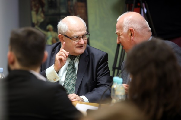 Click to zoom the picture.