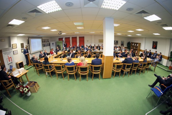 Click to zoom the picture.