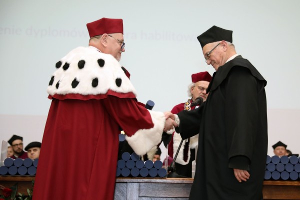 Kliknij, aby powiększyć zdjęcie.