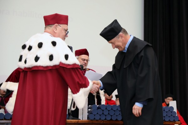 Kliknij, aby powiększyć zdjęcie.