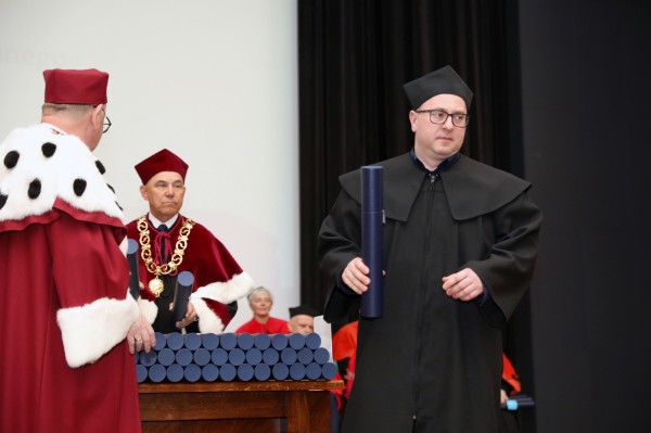 Kliknij, aby powiększyć zdjęcie.