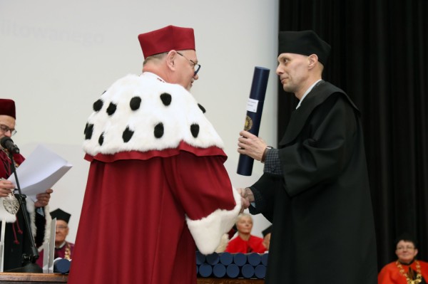 Kliknij, aby powiększyć zdjęcie.