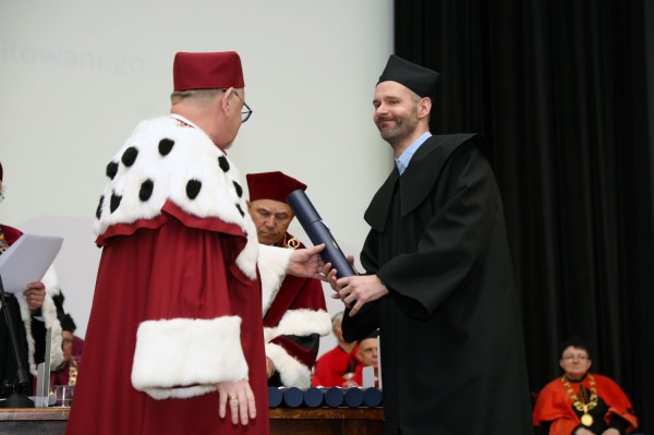 Kliknij, aby powiększyć zdjęcie.