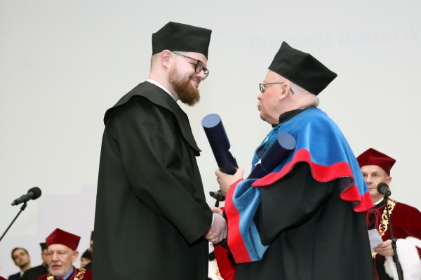 Kliknij, aby powiększyć zdjęcie.