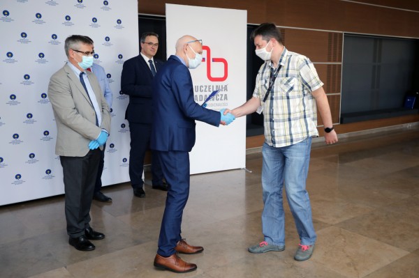 Kliknij, aby powiększyć zdjęcie.